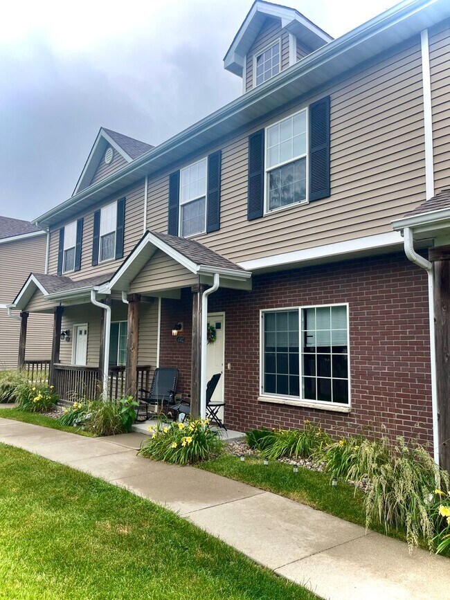 Building Photo - Ankeny 3 Bedroom Townhome Available April 15th, 2026