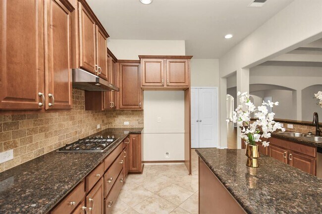 Building Photo - 1122 Boxwood Dr
