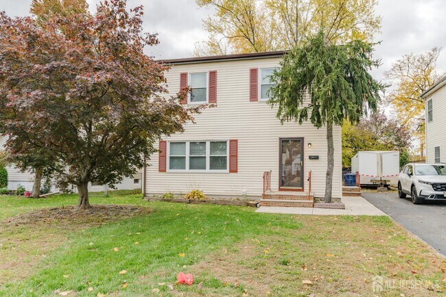 Primary Photo - 596 4th Ave