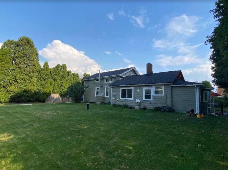 Building Photo - 1510 Canadian Ave