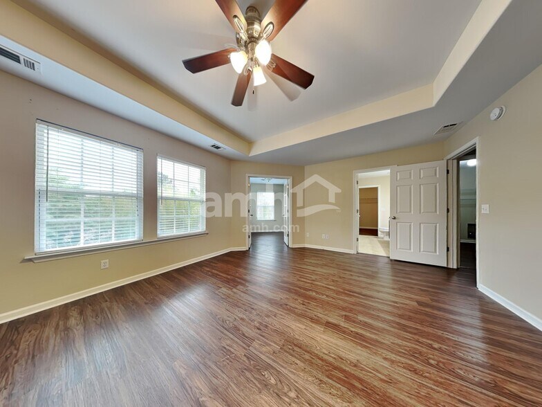 Building Photo - 412 Flint Dr