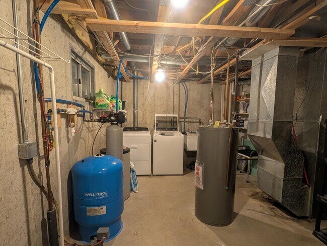 Building Photo - 4125 Spruce St