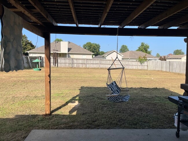 Building Photo - 98 Rosebud Cir