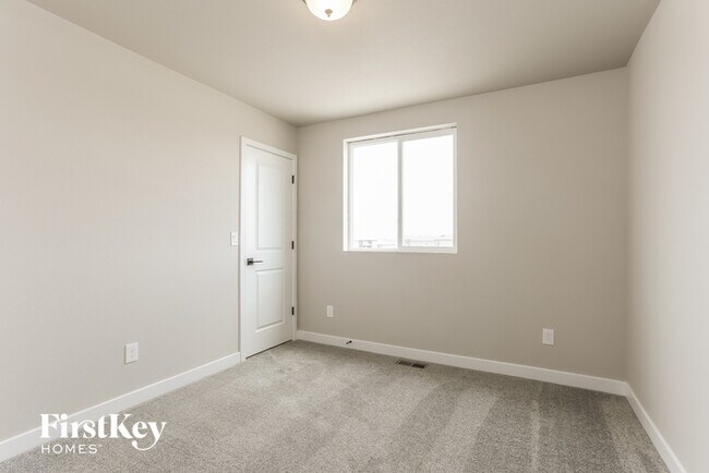 Building Photo - 10297 Luneth Dr