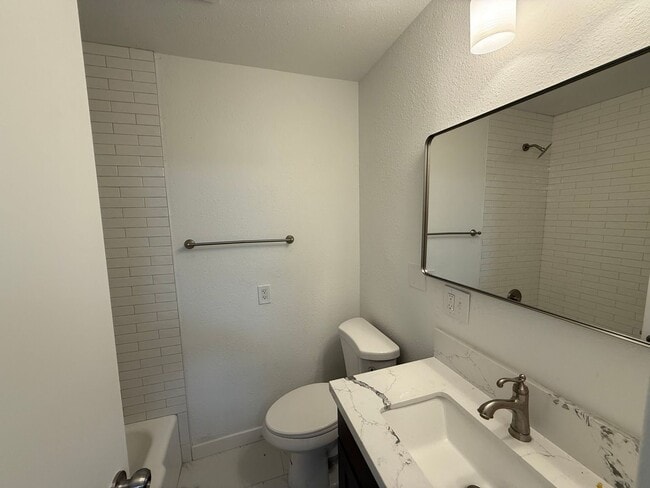 Building Photo - Spacious 3BR + Loft | 2.5BA | Large Yard |...