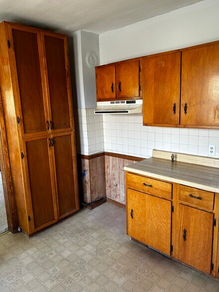 Building Photo - 314 East Ave