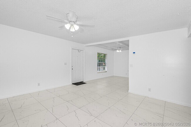 Building Photo - 8706 W Sample Rd