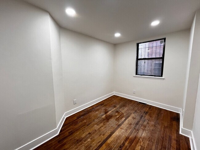 Building Photo - 308 W Wildey St