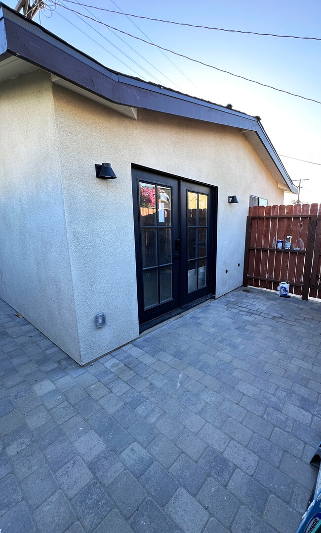 Building Photo - 1754 W 37th Dr