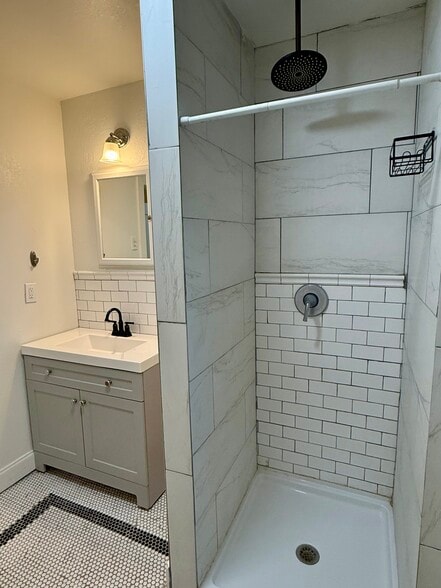 Building Photo - 2420 22nd St