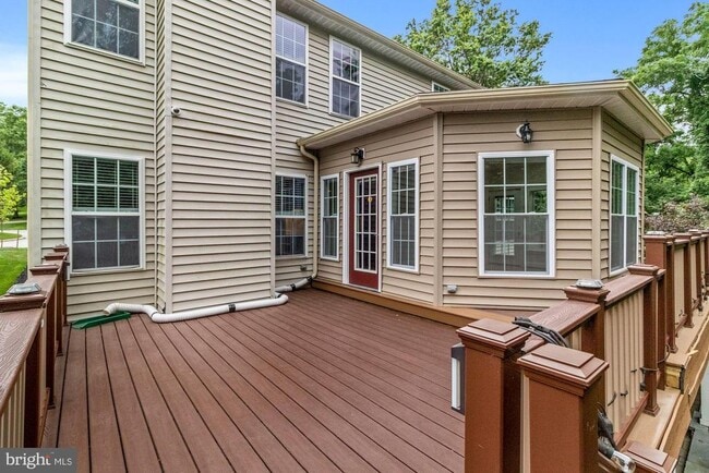 Building Photo - 6212 Lilac Bush Ln
