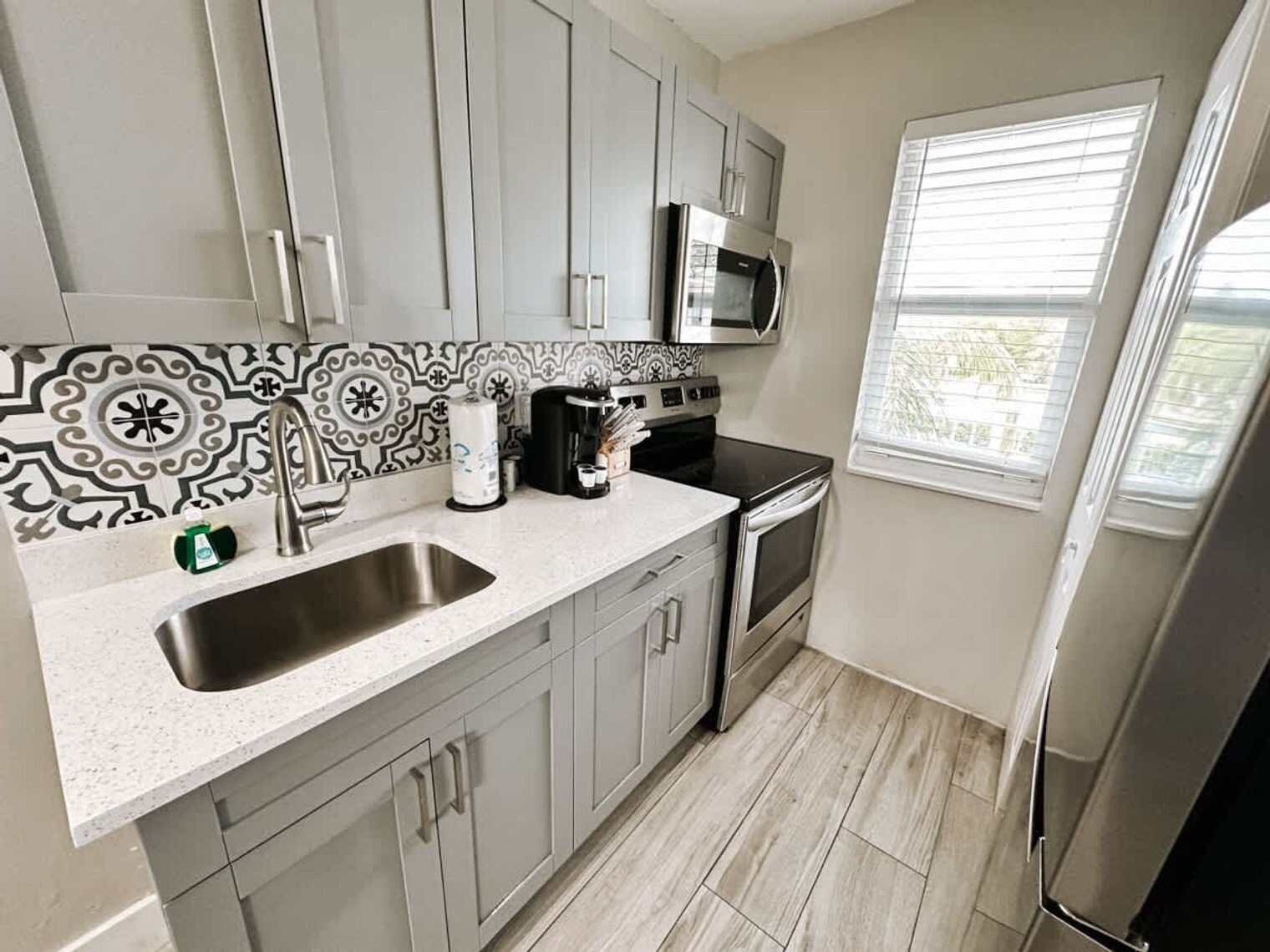 Building Photo - 50 Davie Blvd