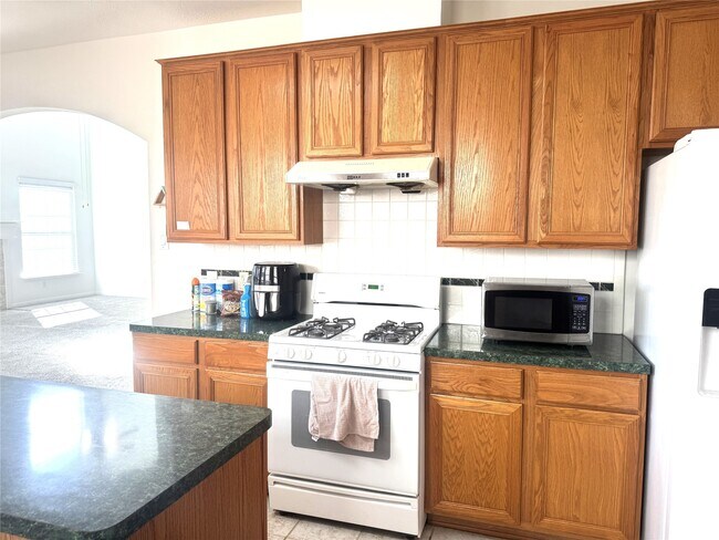 Building Photo - 6611 Sunrise Valley Ln