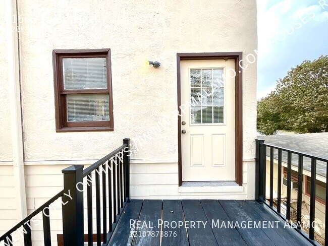 Building Photo - 1645 W Mulberry-