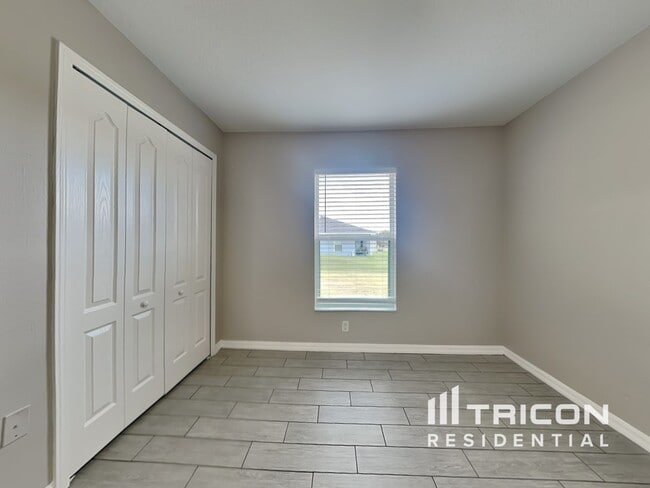 Building Photo - 4865 Hickory Stream Ln