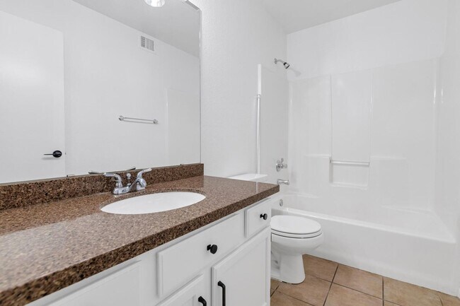 Building Photo - 4630 E Campo Bello Dr