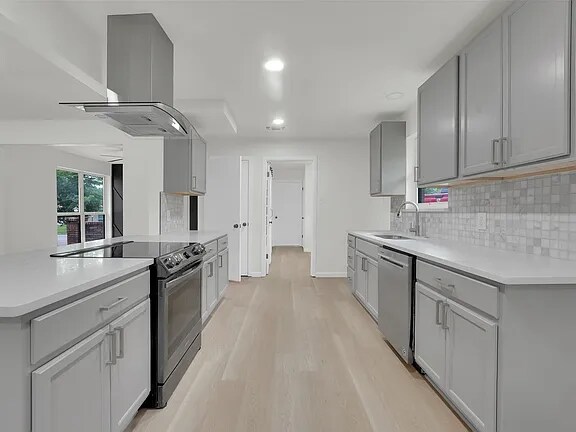 Building Photo - 4032 Aragon Dr