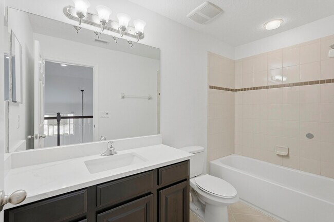 Building Photo - Bay Isle II