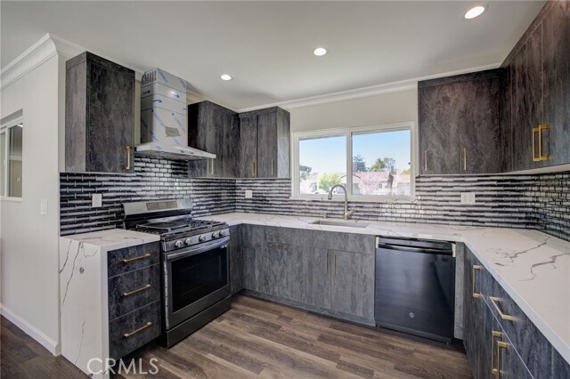 Building Photo - 10920 Garden Grove Ave