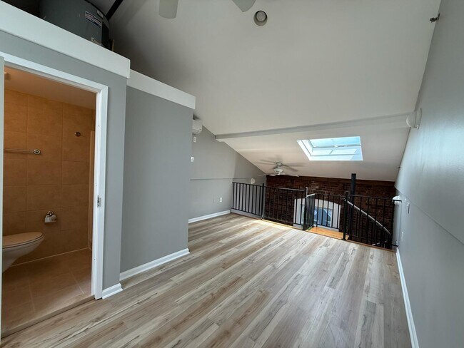 Building Photo - 94 4th Ave
