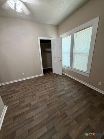Building Photo - 322 W Austin St