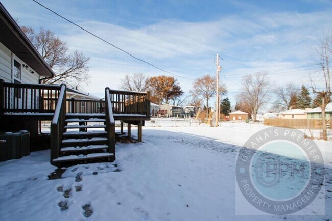 Building Photo - Spacious 3Bed/ 1Bath Home|$500 off the Deposit