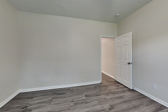 Building Photo - 17906 Magenta Springs Dr