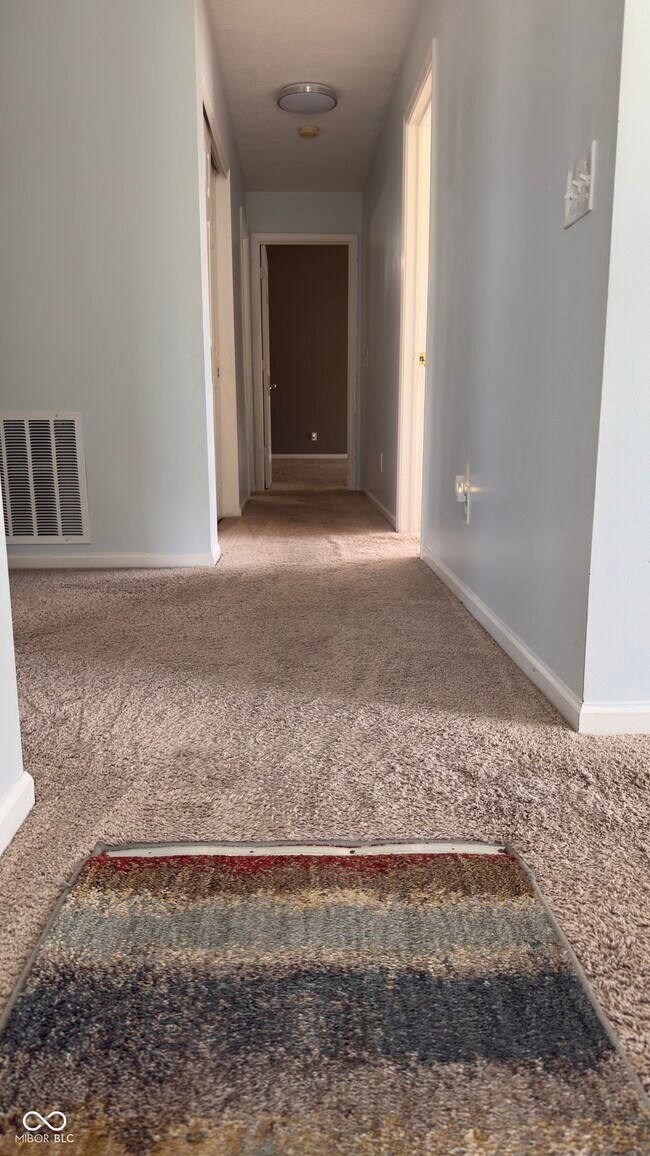 Building Photo - 5064 Gunston Ln