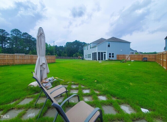 Building Photo - 3553 Lovage Dr