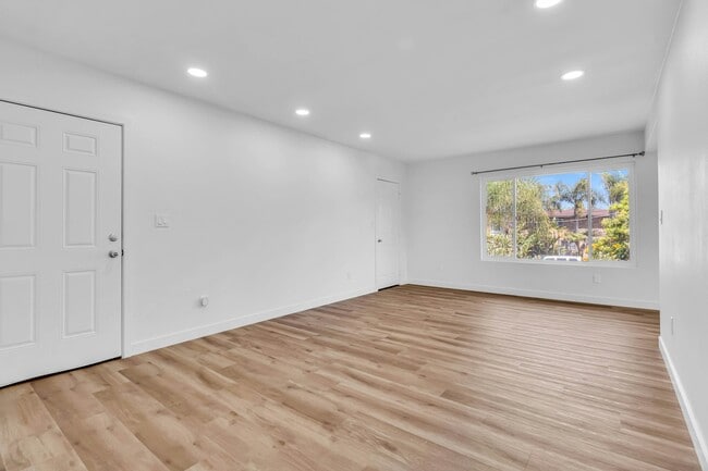 Building Photo - 1408 Hermes Ave