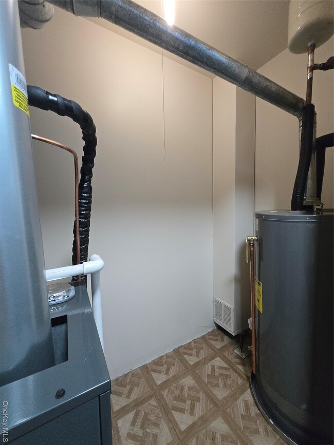 Building Photo - 184 Deer Ct Dr