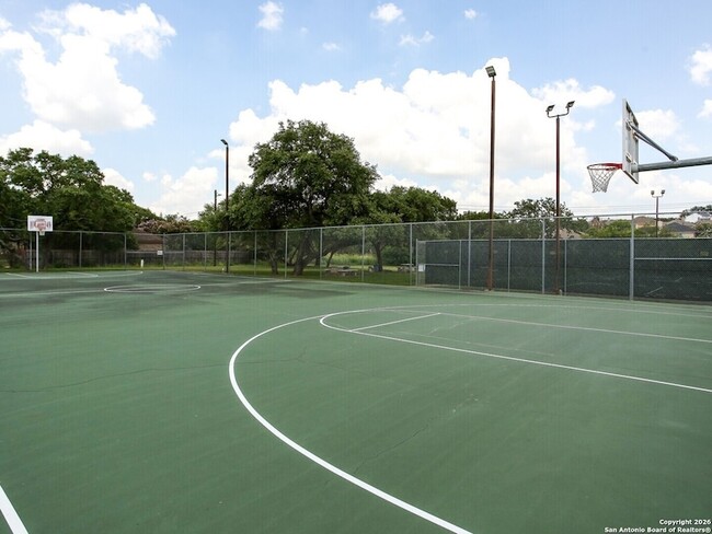 Building Photo - 18118 Summer Knoll