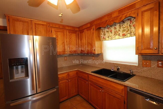Building Photo - 15808 Tinsberry Pl