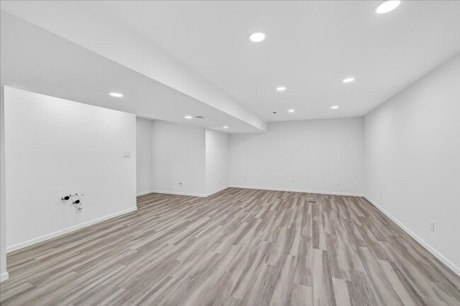 Building Photo - 1045 Range Trail