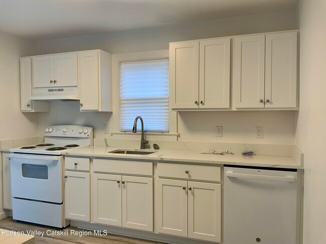 Building Photo - 1156 US-9