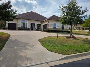 Building Photo - The Ridge at Alta Vista