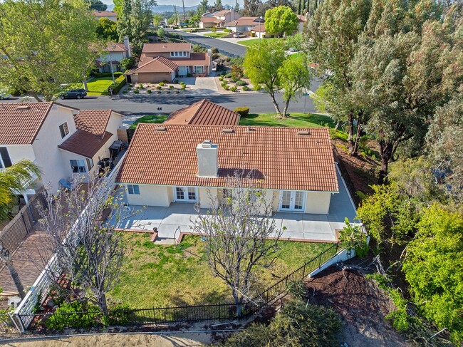 Building Photo - Updated 3-Bedroom Home with Modern Upgrade...