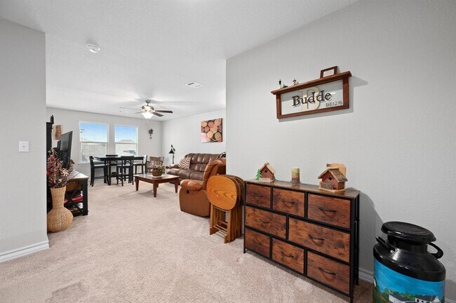 Building Photo - 4000 Harbor Point Dr