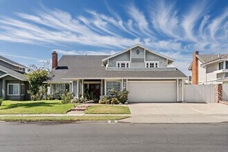 Building Photo - 5BD/4BA POOL HOME IN ALTA VISTA SOUTH | SOLAR SAVINGS | $6,500/mo