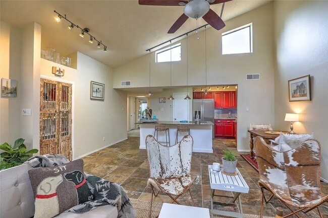 Building Photo - Midtown Santa Fe 3 Bed, 2 Bath, 2 Car Garage and EV Charger