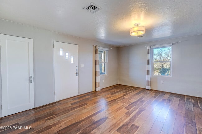 Building Photo - 639 Dameron Dr