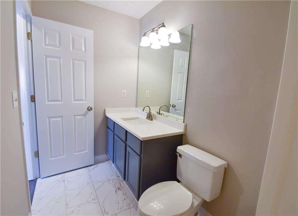 Building Photo - 6105 Back Bay Cir