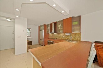 Building Photo - 1 bedroom in North Miami Beach FL 33179