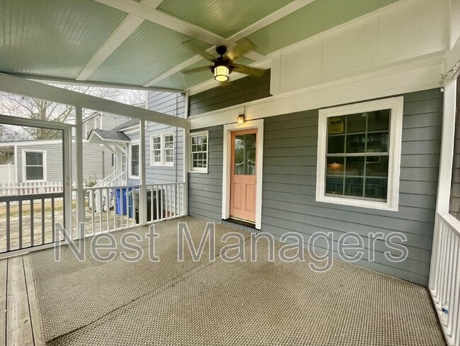 Building Photo - 1312 Summitt Ave