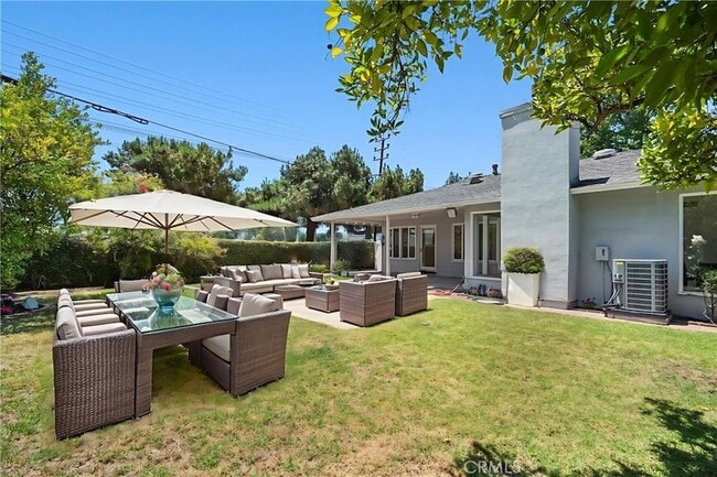 Building Photo - 5210 Ventura Canyon Ave