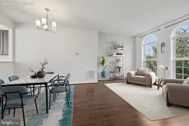 Building Photo - 1613 Wesbourne Dr