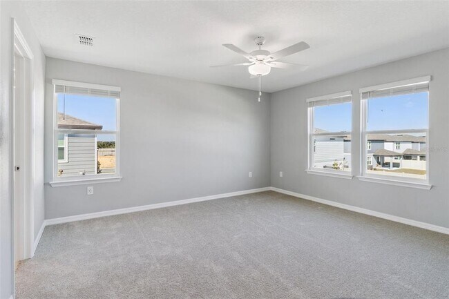 Building Photo - 1087 Silverlake Blvd