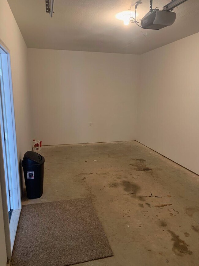 Building Photo - Longleaf Villas