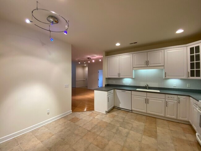 Building Photo - 4700 Ludwell Branch Ct