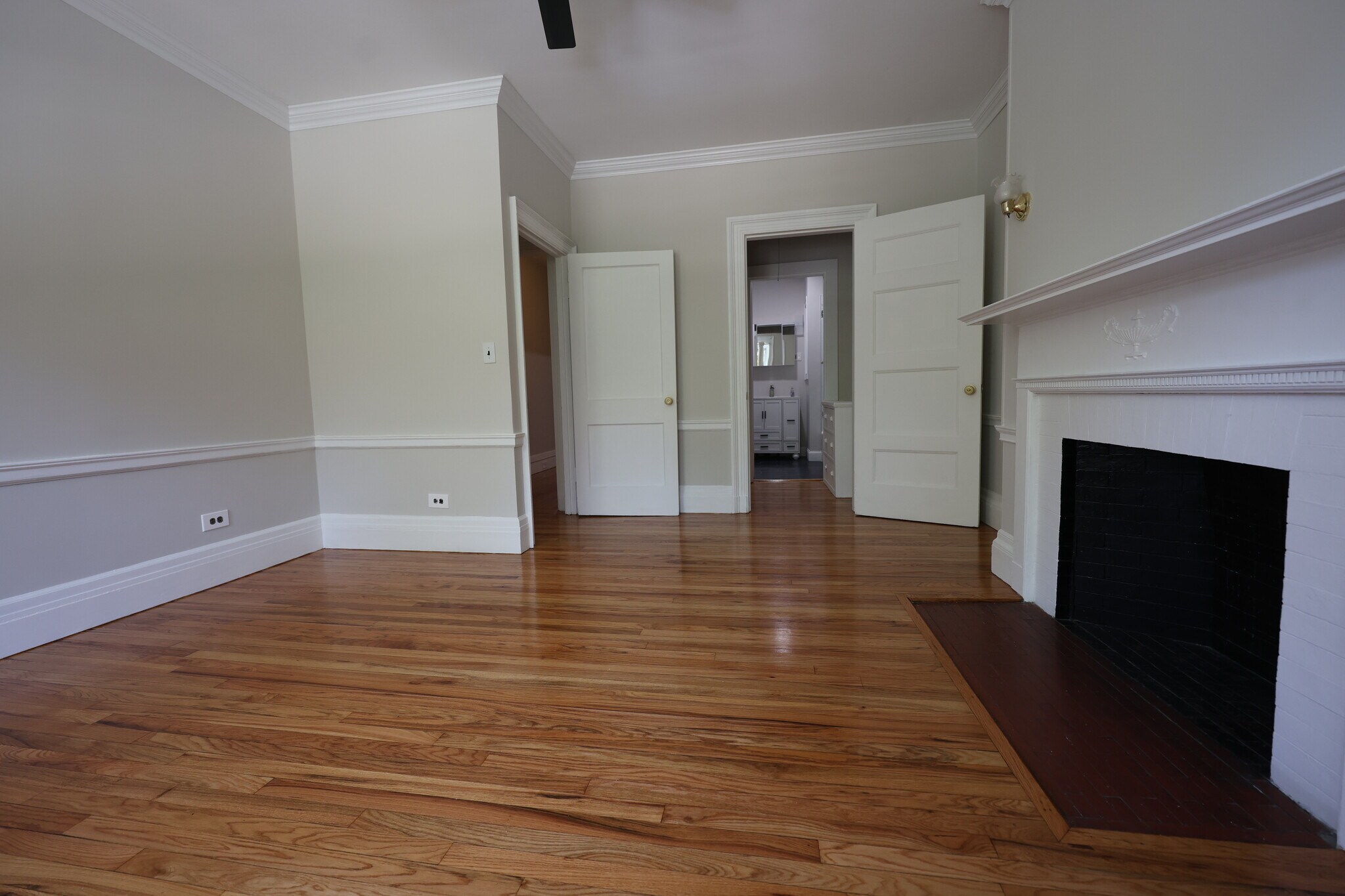 Building Photo - 318 Tappan St